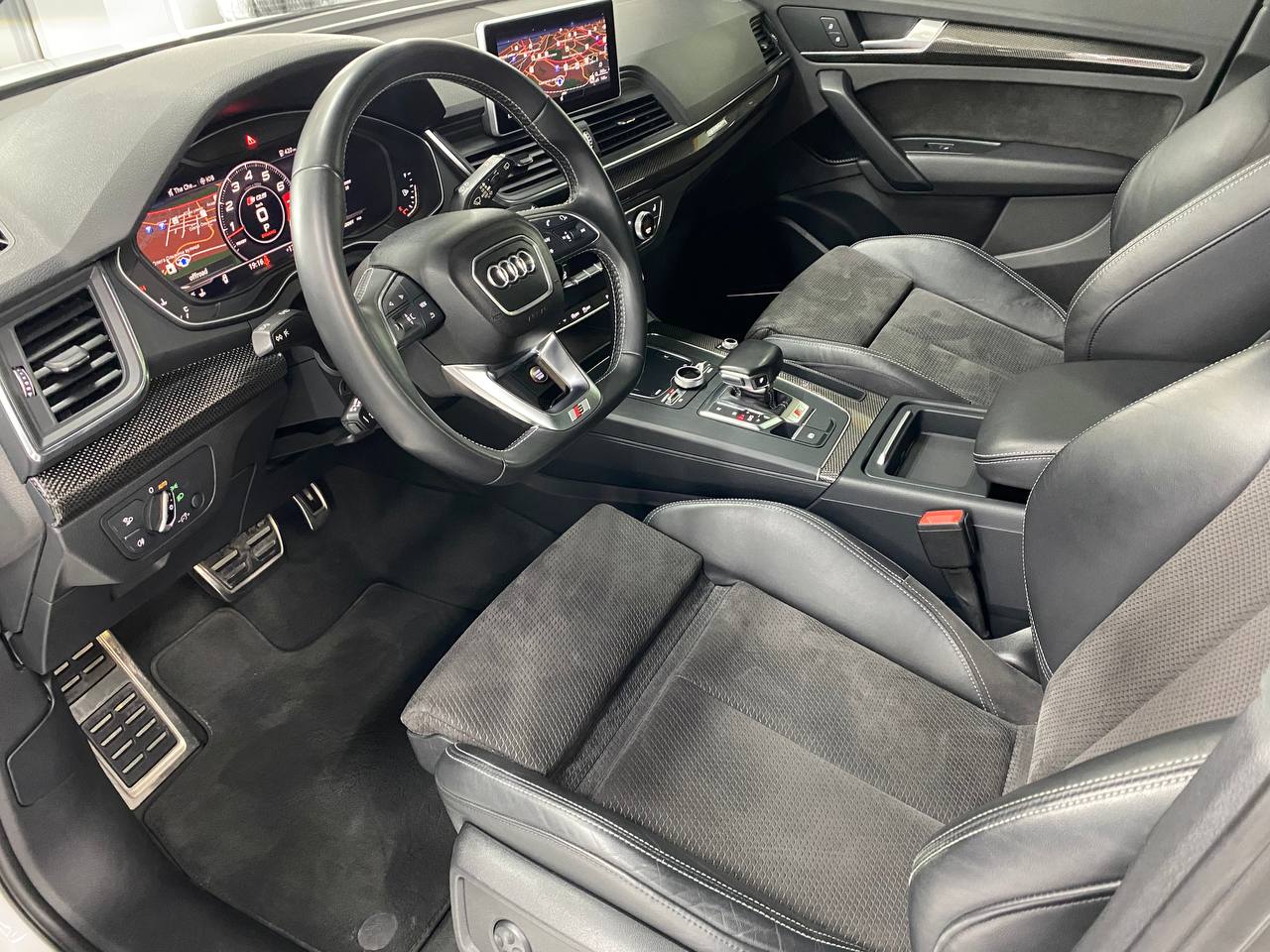 чистка текстильних сидінь авто
