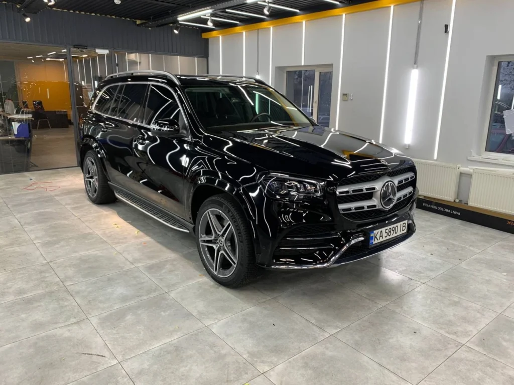 Обклеювання авто плівкою в Києві