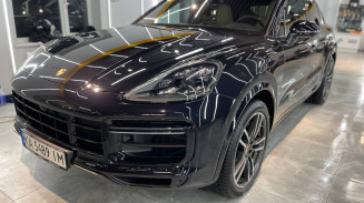 Оклейка авто цветной пленкой в Киеве